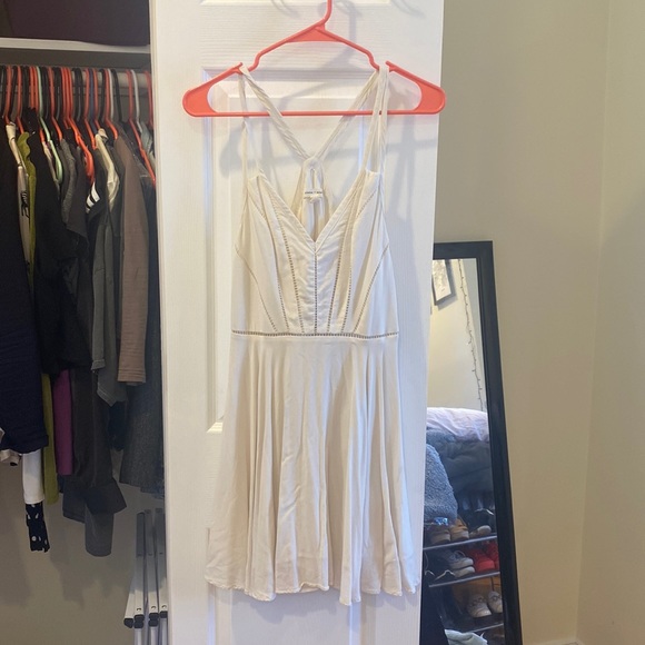 White urban outfitters flowy mini dress - Picture 3 of 7